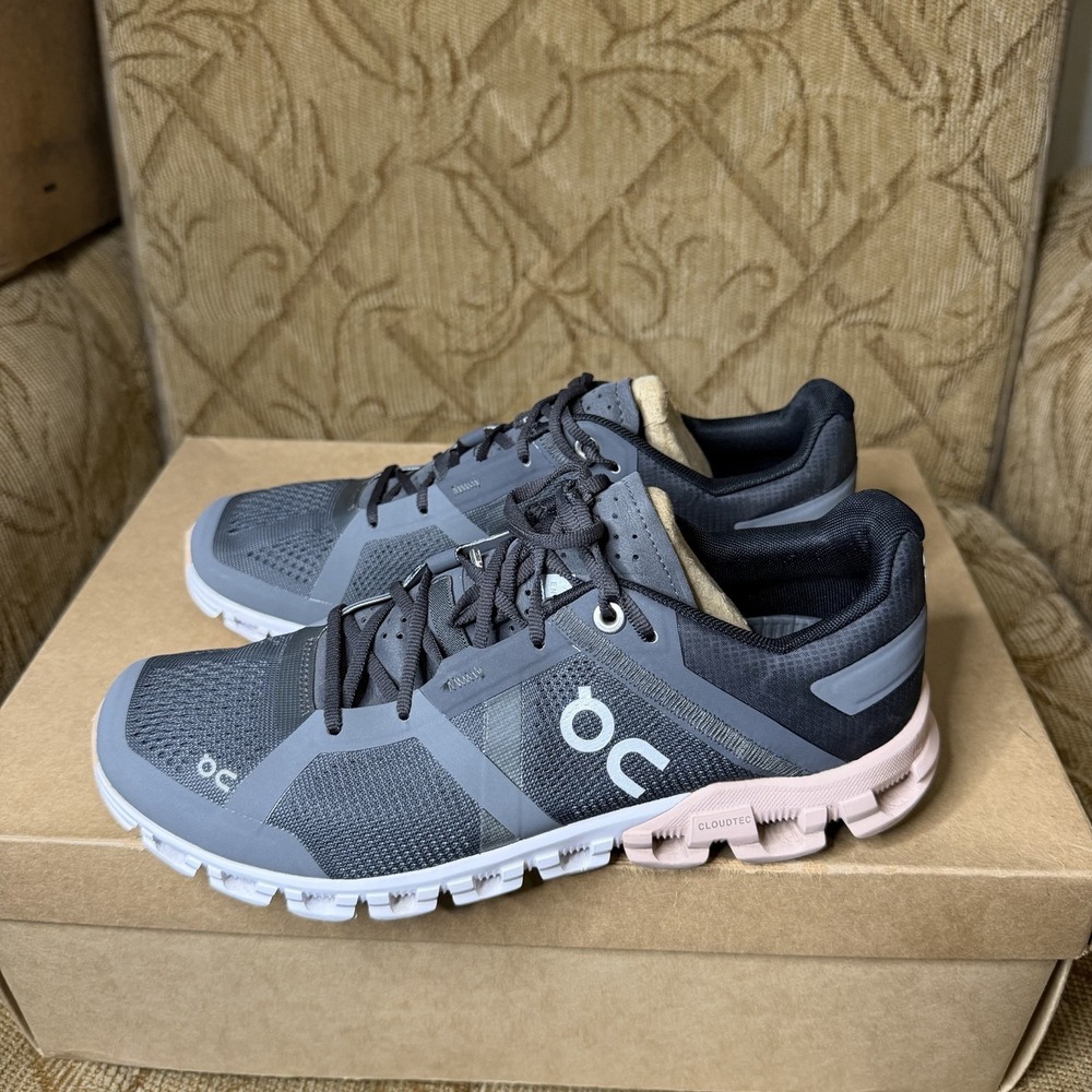 On Cloudflow Rock Rose Gray Pink Women's Size 7 Running Athletic Shoes